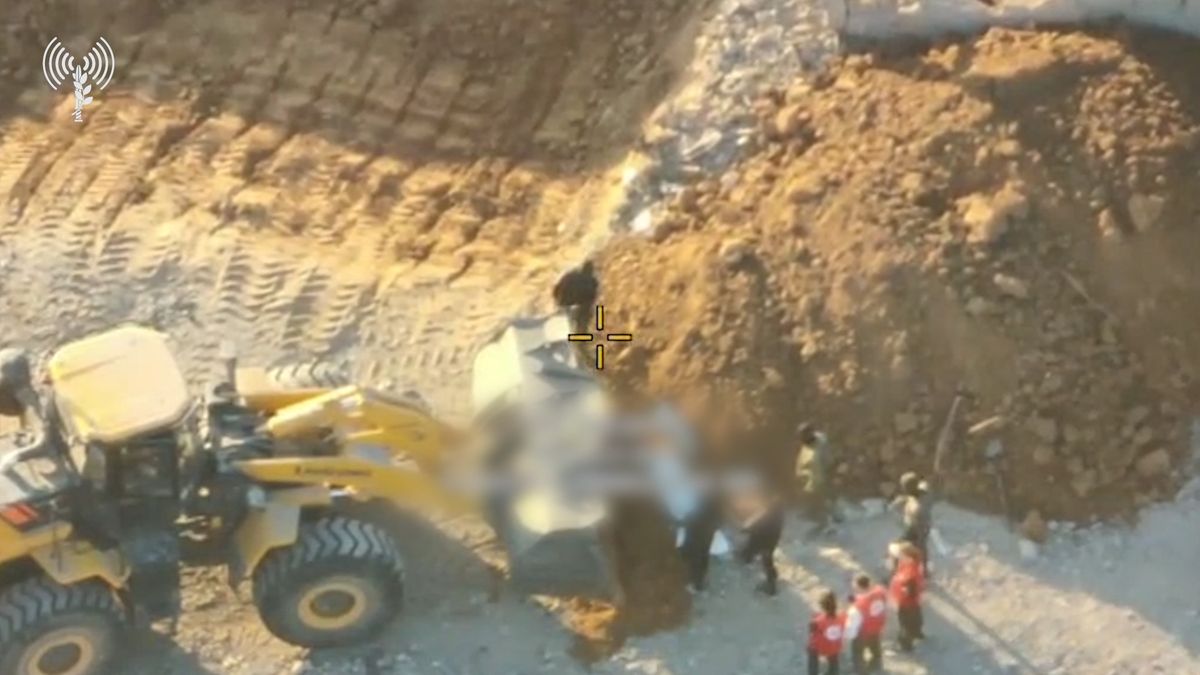 Hamás zahrabal ostatky rukojmího, aby pak předstíral jeho nalezení. Vše natočil izraelský dron